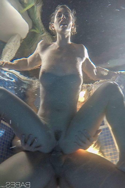 14P Brunette babe Julia Roca gets laid in the pool