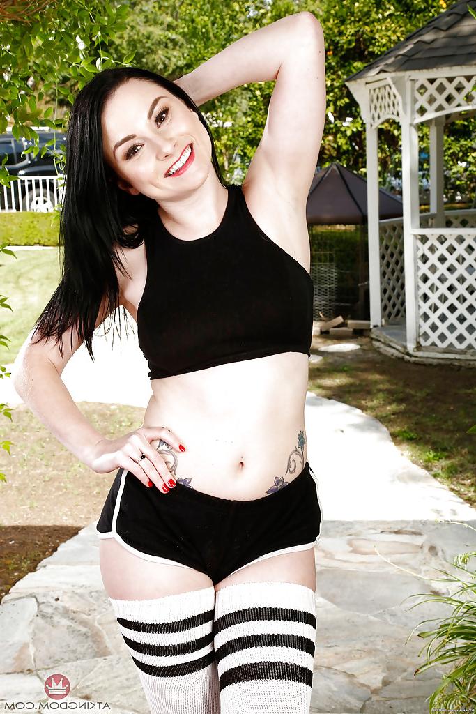 16P Mature European babe Veruca James strutting outdoors in long socks