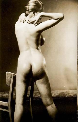 25P Lovely vintage women 6