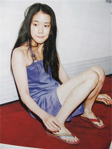 25P Celebrity feet
