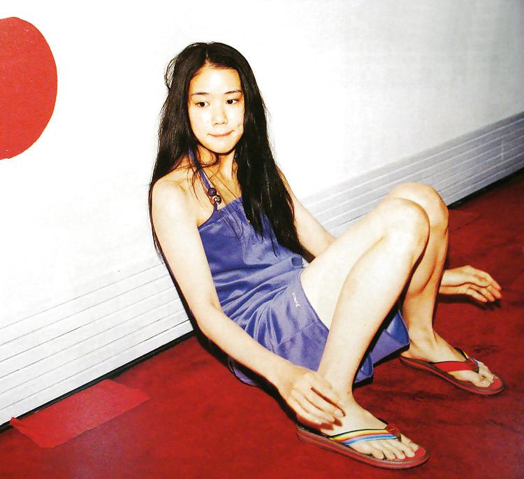 25P Celebrity feet