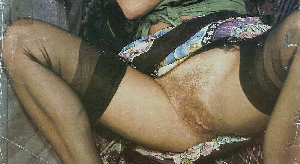 10P Famous Milf on old worn-out porn pages