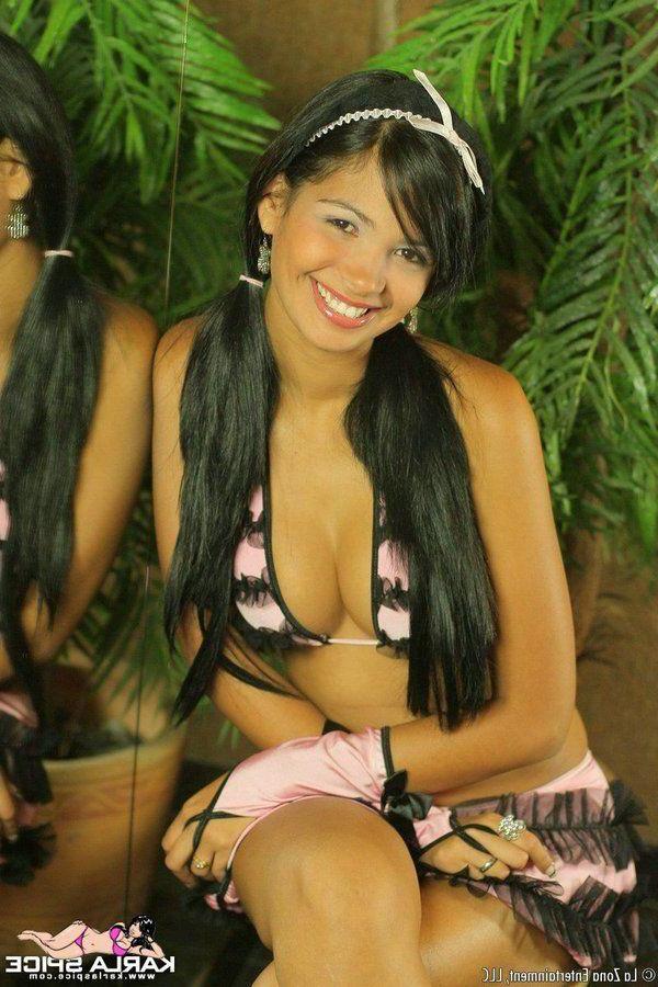 15P Pictures of Karla Spice showing how fuckable she is