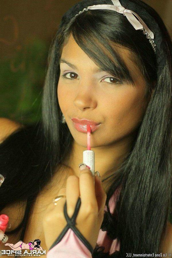 15P Pictures of Karla Spice showing how fuckable she is