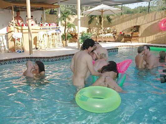 17P Suruba na Piscina