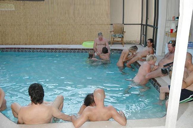 17P Suruba na Piscina