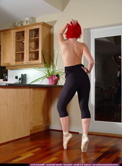 15P Lindsey strips out of her ballet outfit