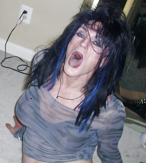 25P CD with his mouth full of cum