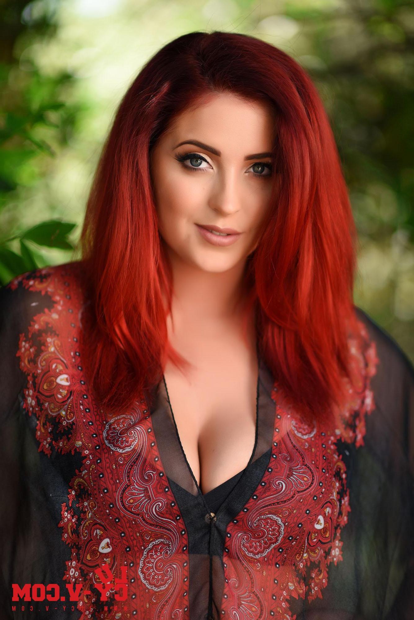 16P Beautiful redhead Lucy V shows you her big natural boobs outside