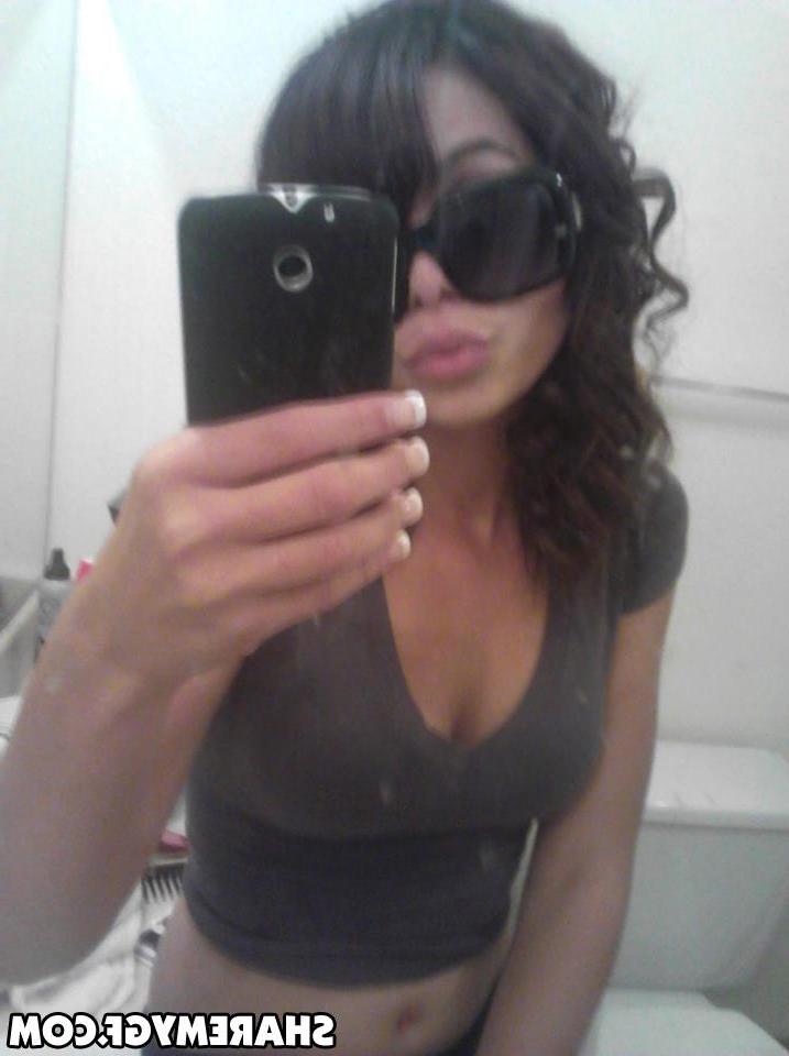 12P Busty girlfriend shows off her big perfect perky tits as she takes selfies