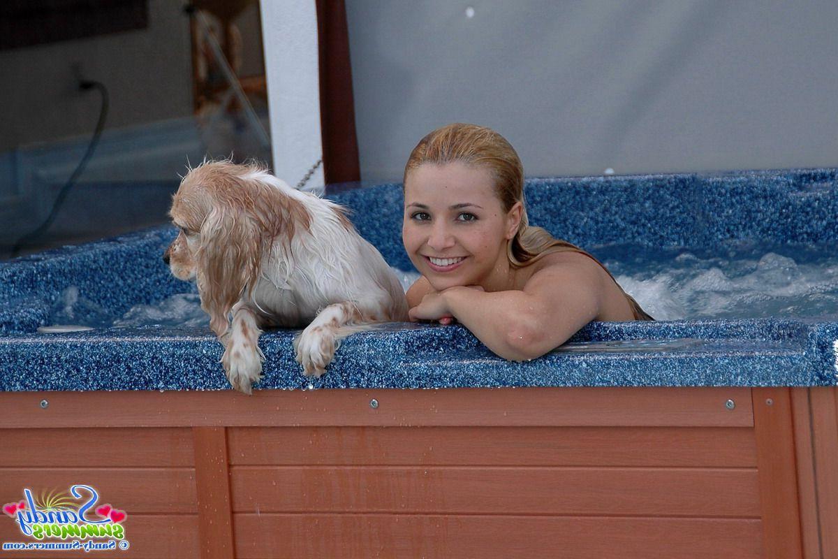 20P Pictures of teen hottie Sandy Summers getting her pussy extremely wet