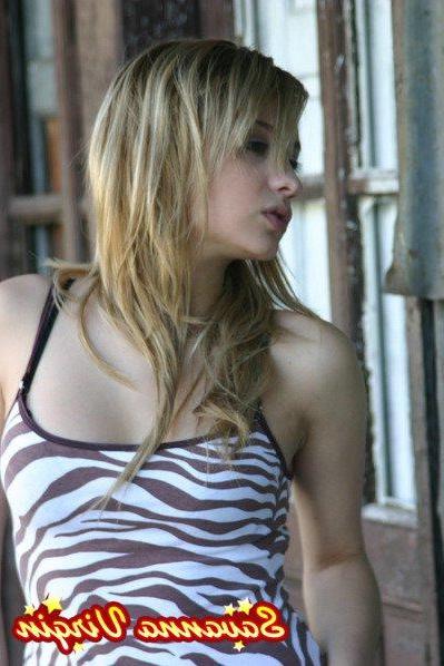 16P Pictures of Savanna Virgin showing you her pretty panties