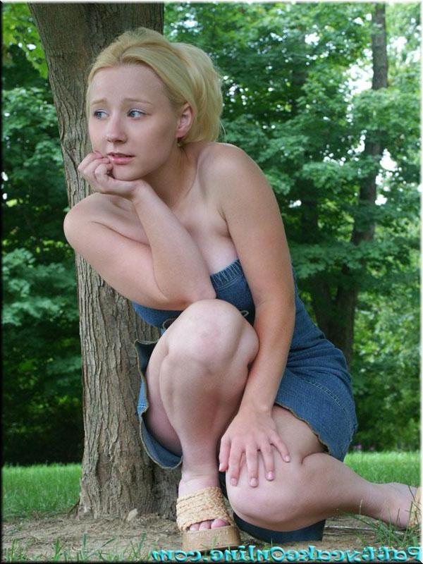 16P Pictures of blonde teen girl Pattycake teasing in a blue dress