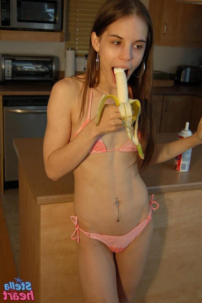 15P Pictures of Stella Heart getting kinky in the kitchen