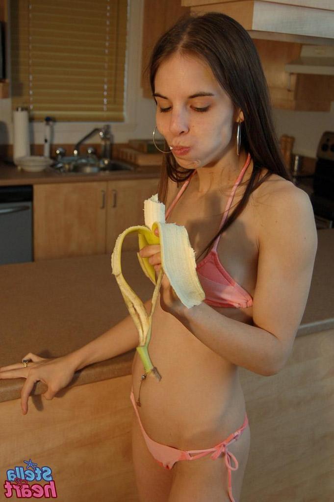 15P Pictures of Stella Heart getting kinky in the kitchen