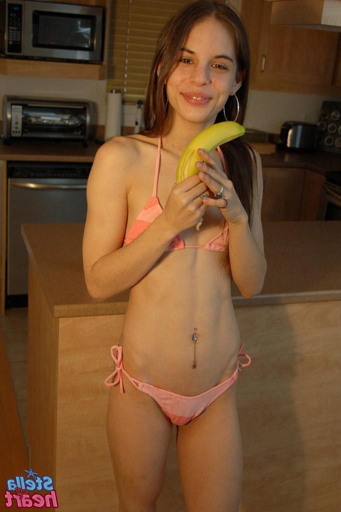 15P Pictures of Stella Heart getting kinky in the kitchen