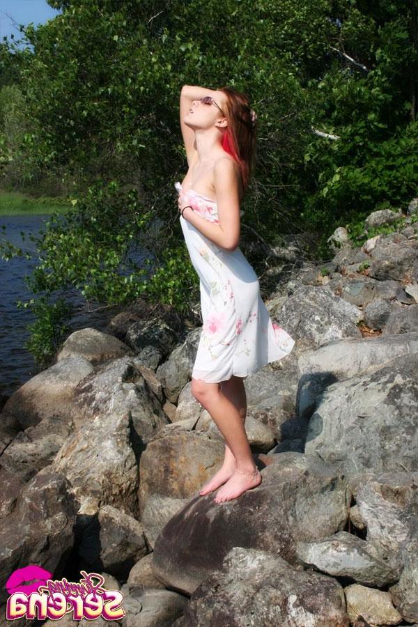 12P Stunning Serena shows off her sexy legs by the pond