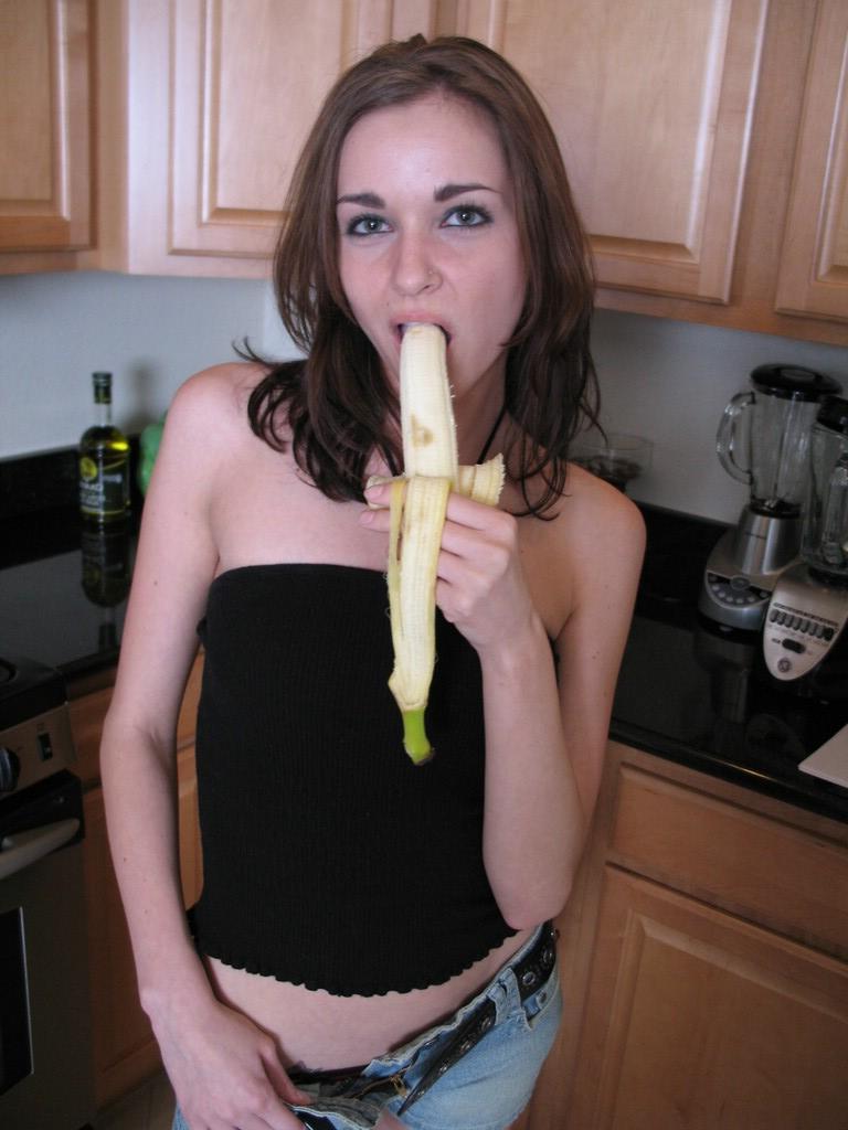 15P Pictures of Taylor Mathews eating a banana