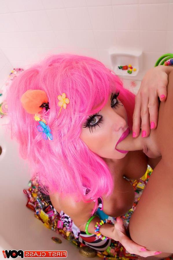 15P Taylor Wane has plenty of candy to suck on. But she is craving something much bigger