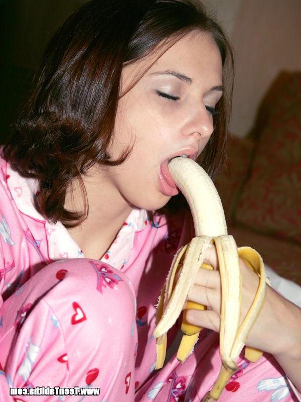 20P Pictures of Teen Tabitha eating a banana