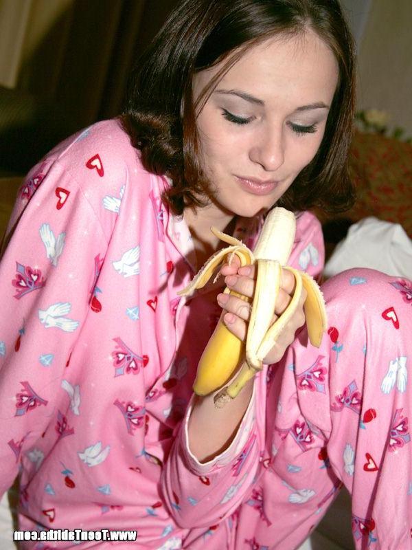 20P Pictures of Teen Tabitha eating a banana