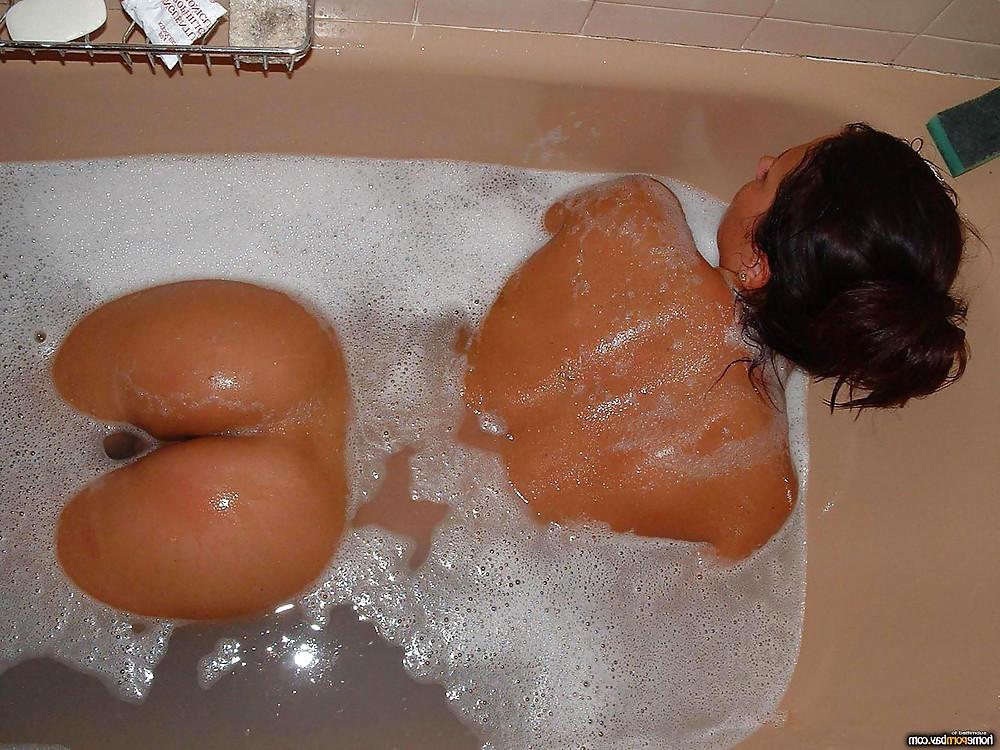 11P Tanned chick fucked hard