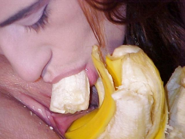22P I and Andy as eat banana from my pussy