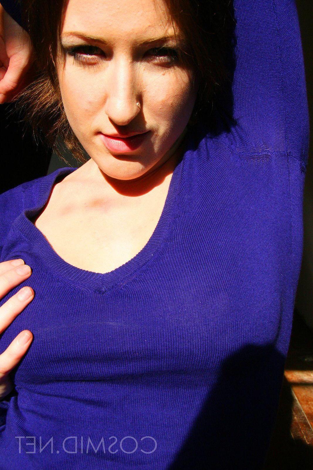 16P Pictures of a hottie in pigtails showing her titties