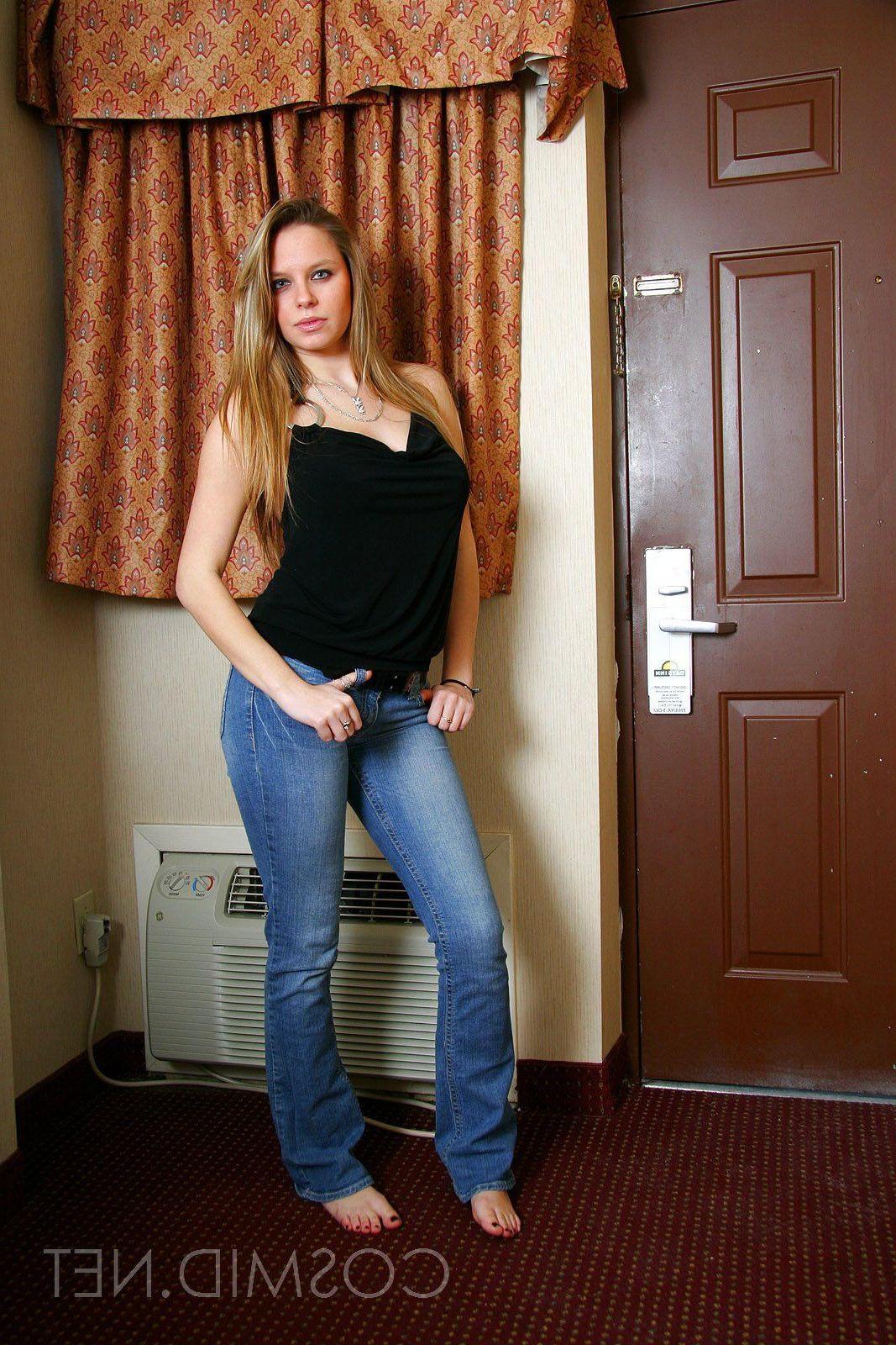 16P Pictures of a blonde teen showing her big natural boobs