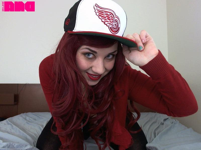 15P Redhead hottie Kara Ratchet gives you a wild striptease