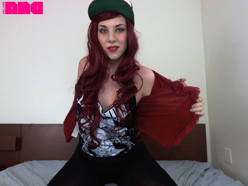 15P Redhead hottie Kara Ratchet gives you a wild striptease