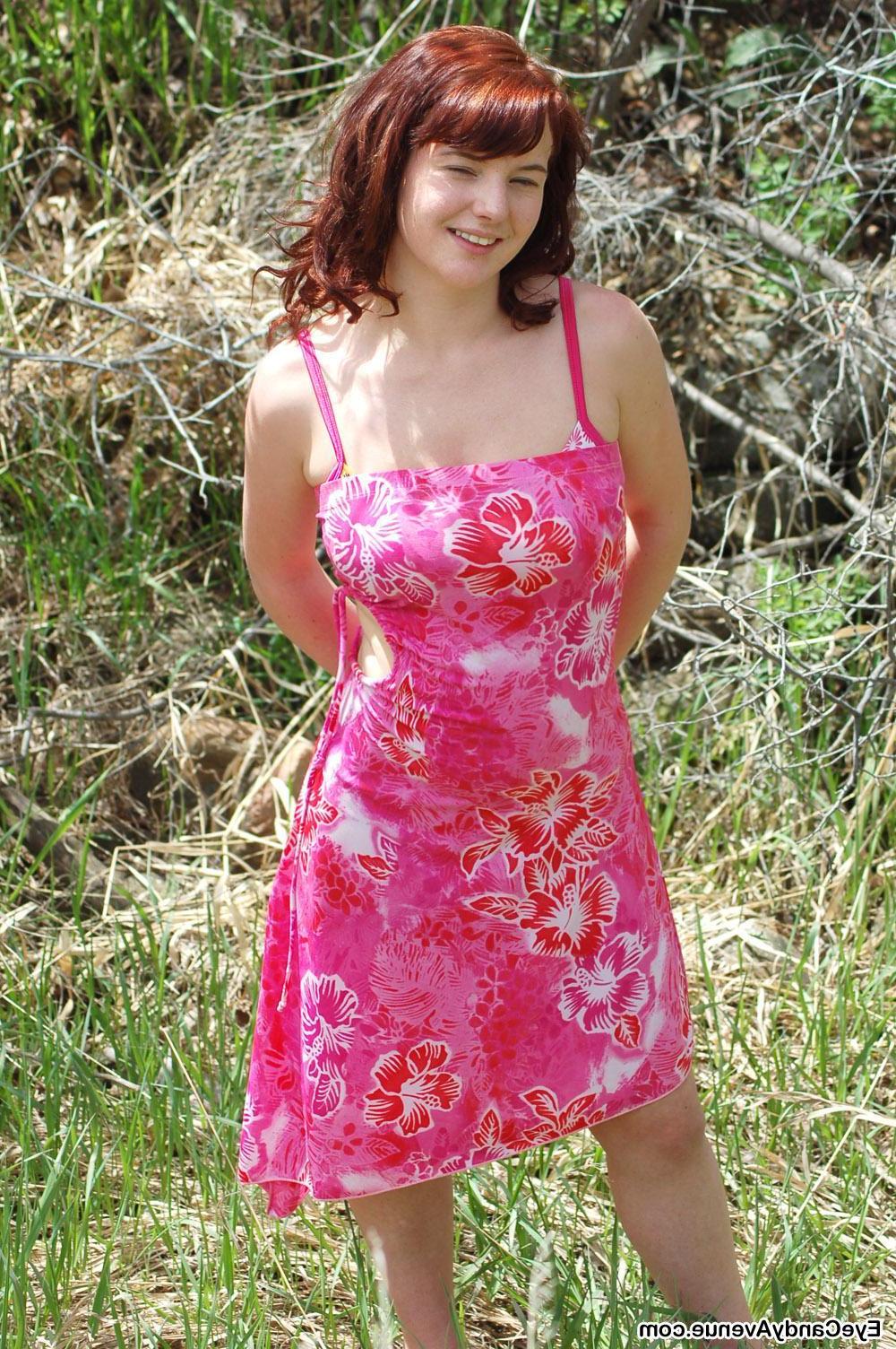 16P Hot redhead Irish girl Ireland loves to get naked outdoors