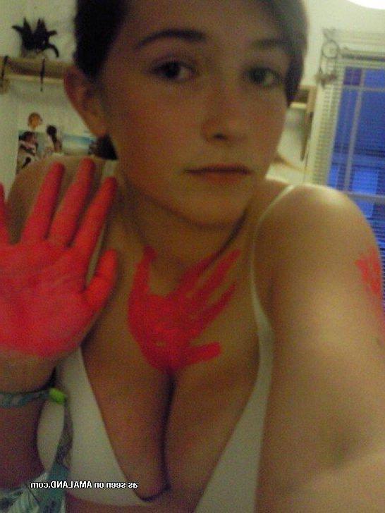 14P Pictures of an adorable busty gf posing sexy on camera