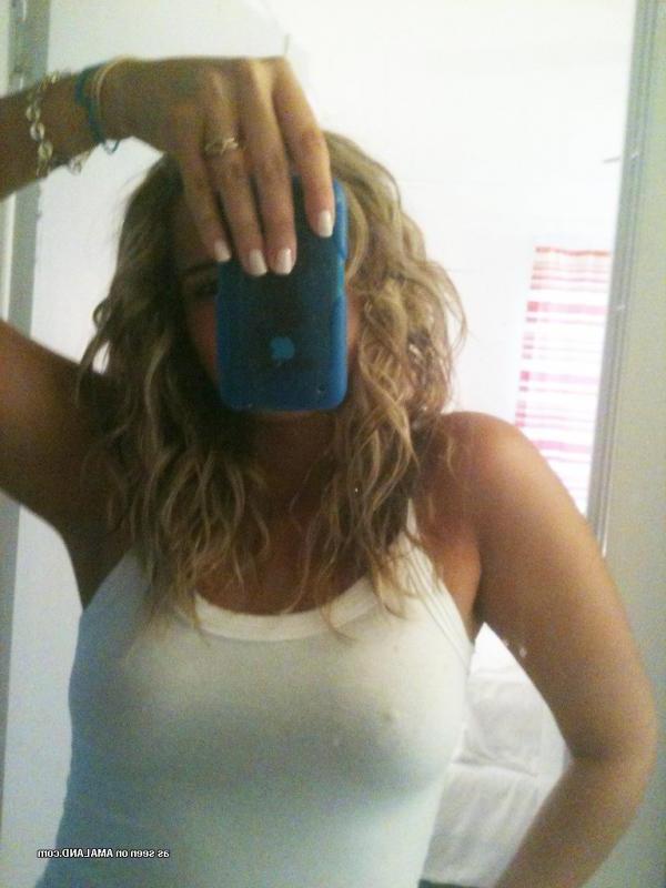 16P Pictures of hot hot teen girlfriends showing their boobs