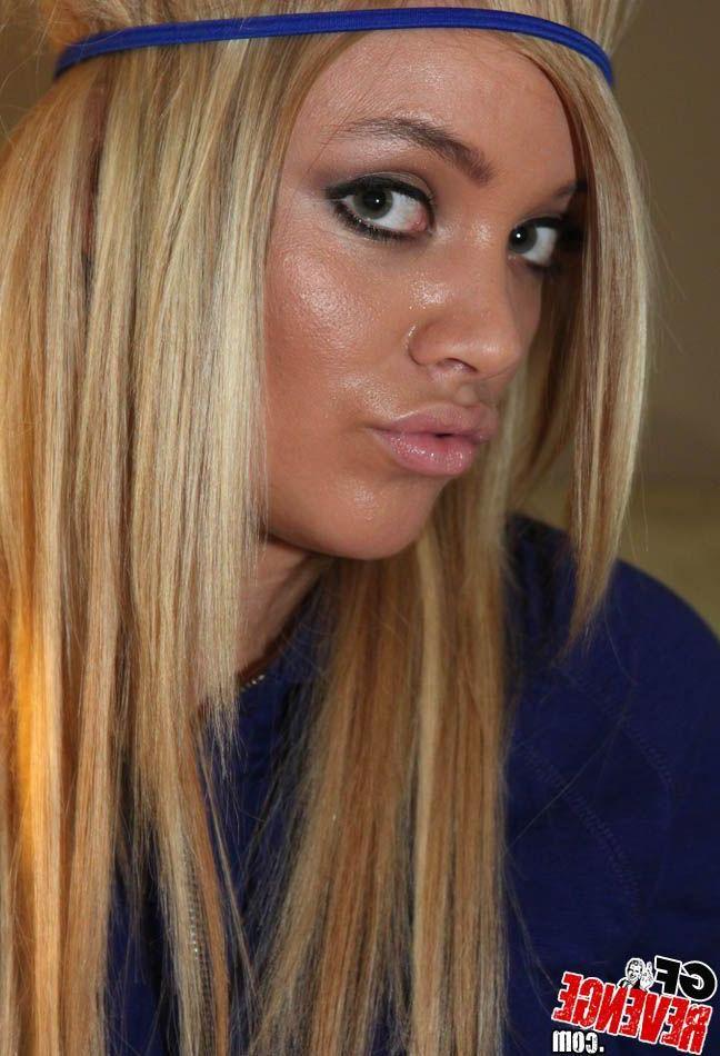 12P Pictures of a hot blonde gf fucking her boyfriend