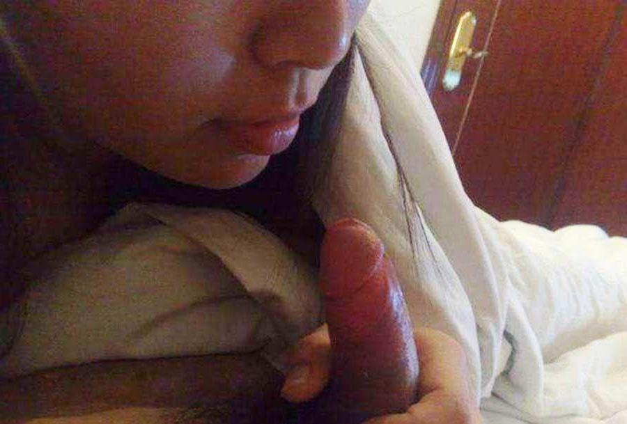 15P Pictures of an asian gf sucking the jizz out of her boyfriend's cock