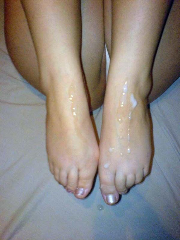 15P Pictures of horny girlfriends getting covered in jizz