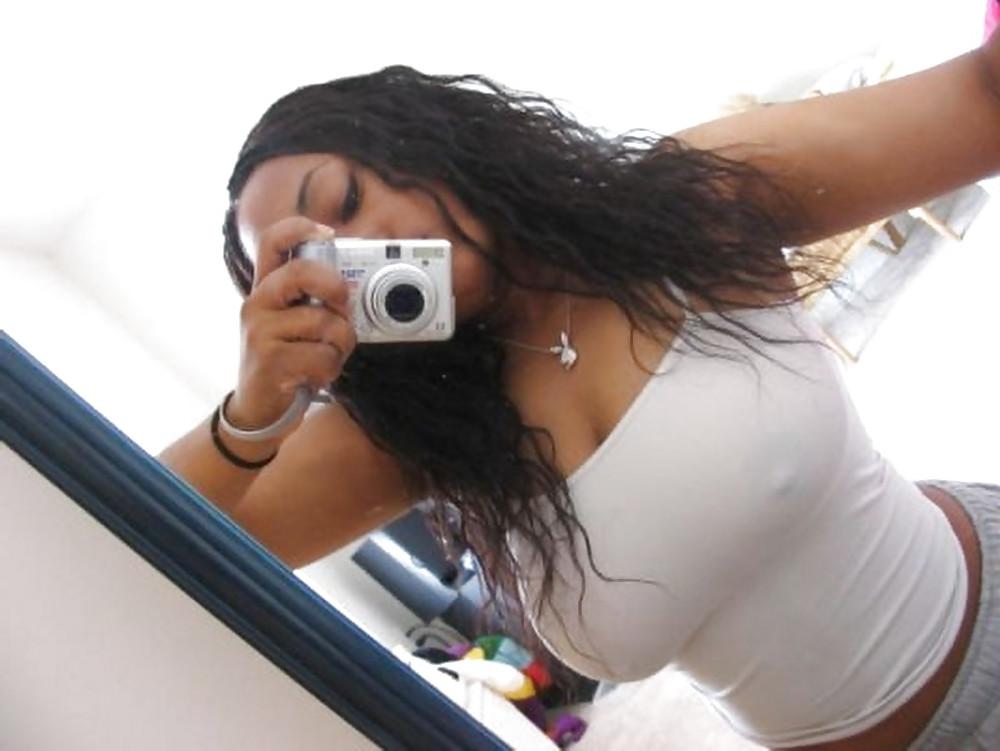 25P More Melons From SmutDates.com