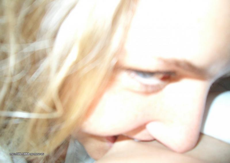 16P Horny naked babe sucking cock and getting banged