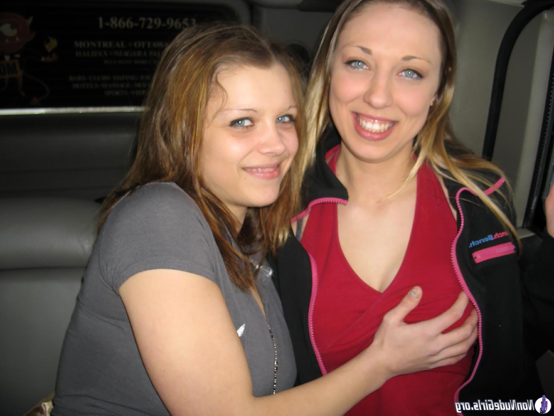 20P Pictures of horny coeds exploring their sexuality
