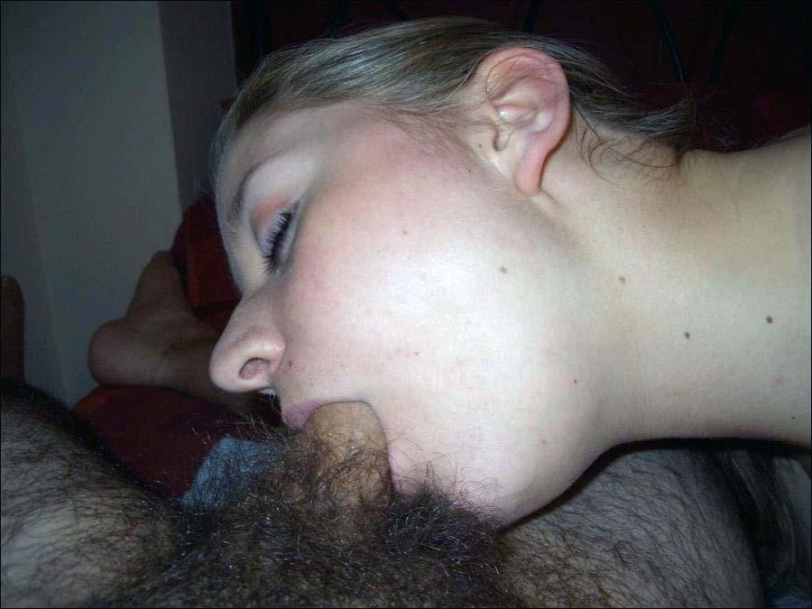 16P Pictures of amateur cocksucking GFs doing their thing