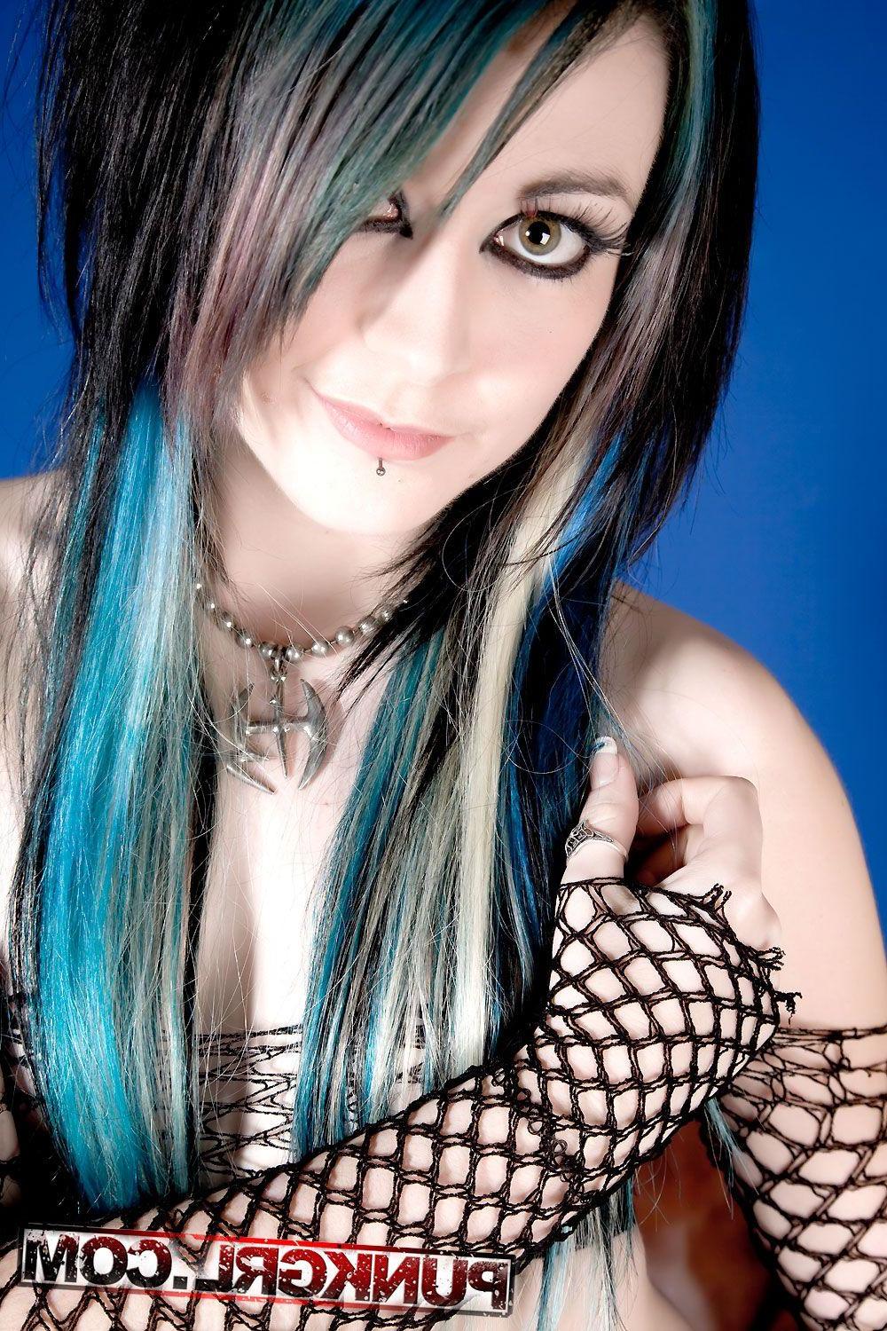 15P Pictures of Miss Kitty showing how fuckable she is