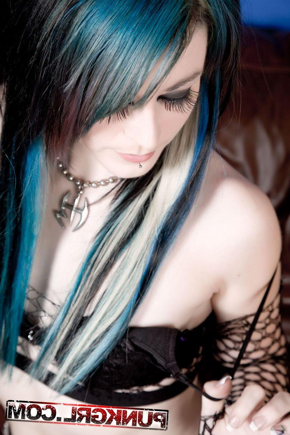 15P Pictures of Miss Kitty showing how fuckable she is