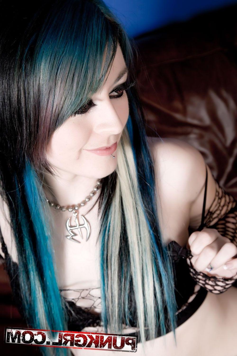 15P Pictures of Miss Kitty showing how fuckable she is