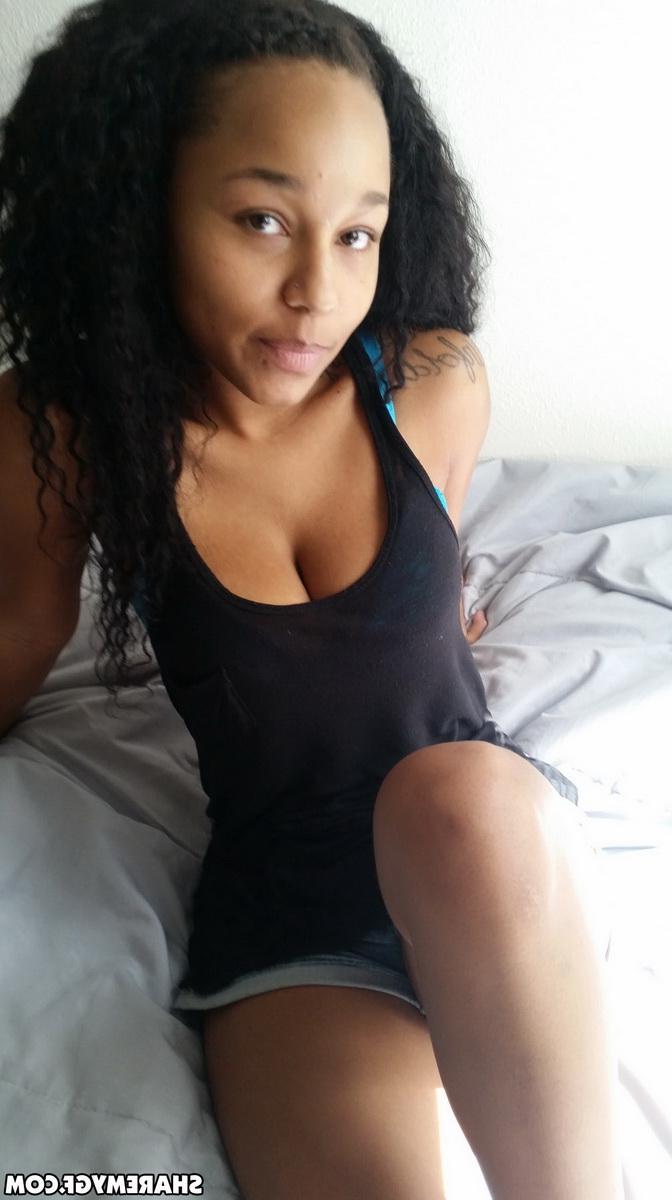 12P Busty black girlfriend takes pictures of her big natural tits
