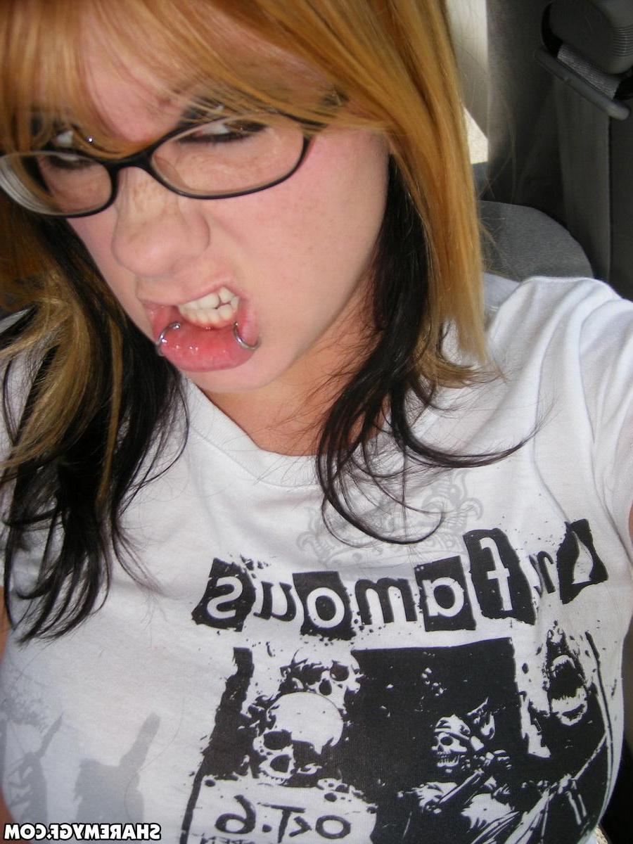 12P Busty hot girlfriend teases with her big natural tits in her candid pictures