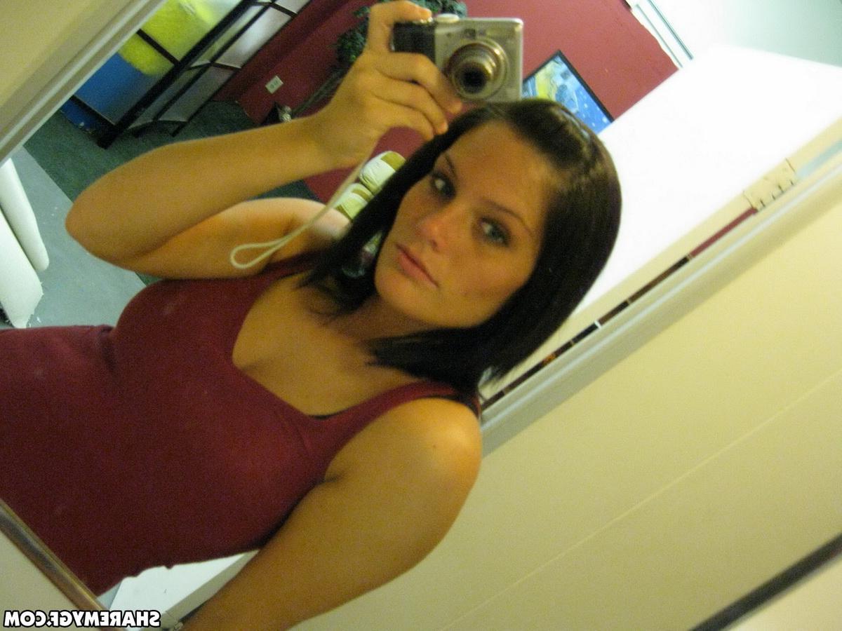 12P Big breasted girlfriend takes selfshot pictures of her huge tits