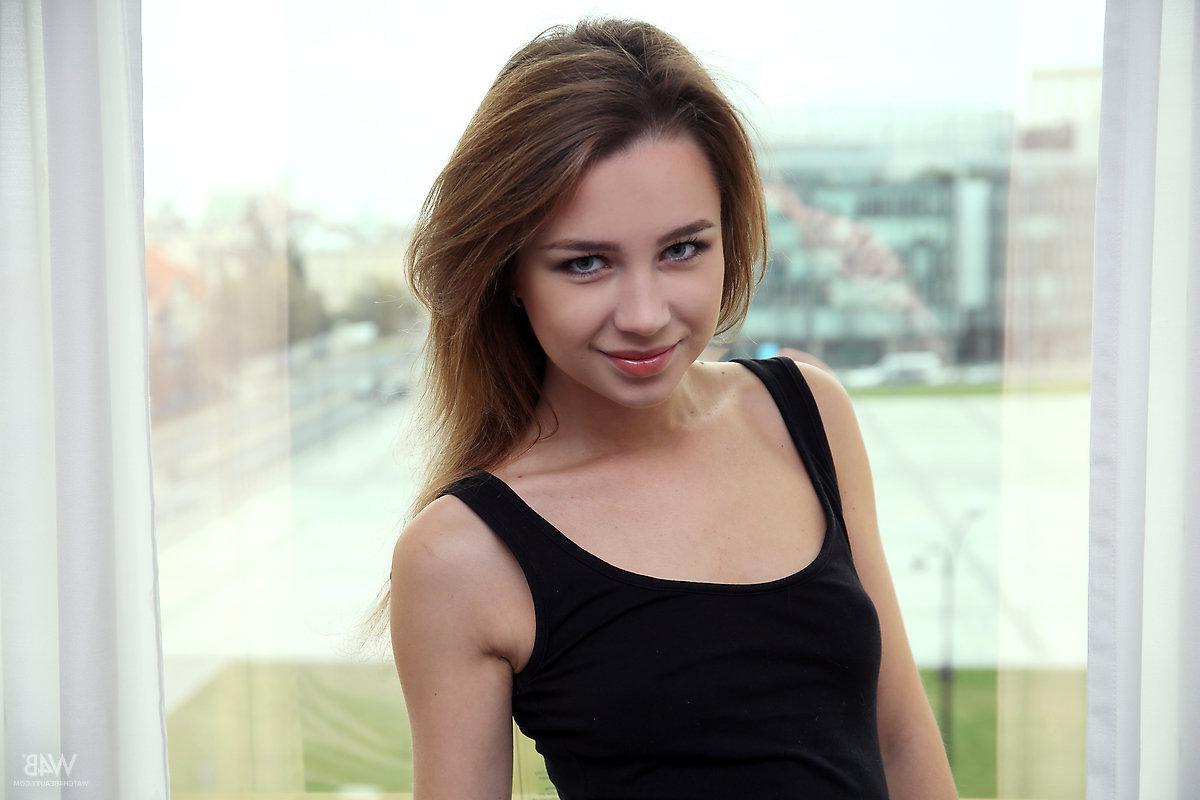16P Beautiful girl Mia Y strips for you in "Just visiting"