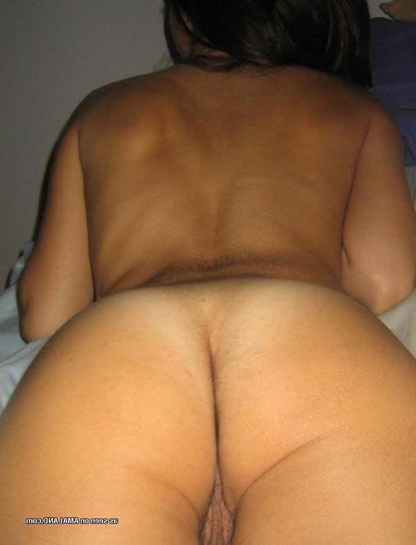 15P Pictures of a sexy exotic girlfirend naked on camera