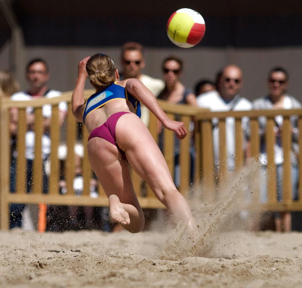 8P Hot volleyball ass